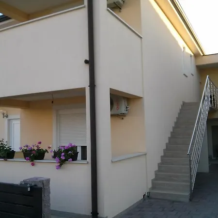Apartment Lena Pula
