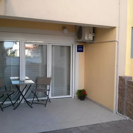 Lena Apartment *