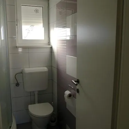 Apartment Lena *