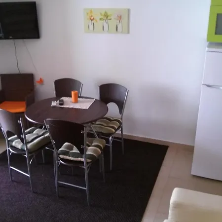 Apartment Lena *