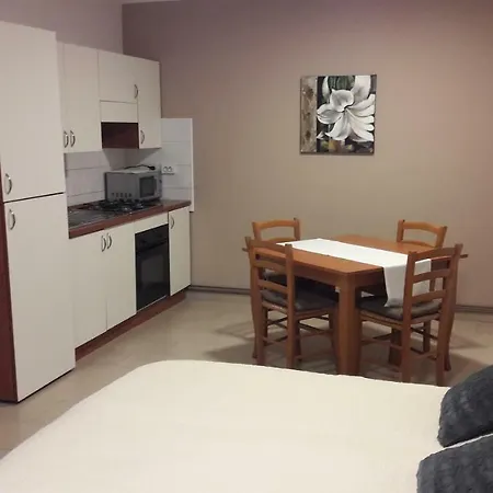 Apartment Lena *